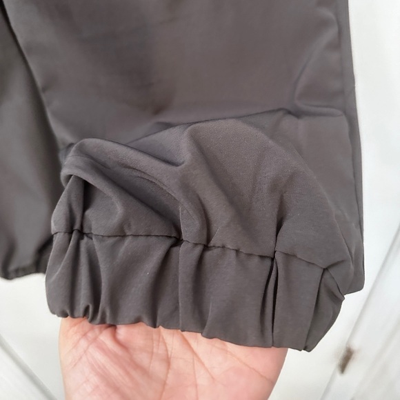 New In Women’s Size Medium Gray High-Waist Jogger Pants - Picture 8 of 12